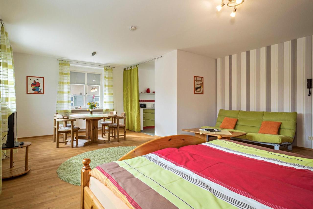 Ferienwohnung Am Schloss Heiligenborn Kültér fotó
